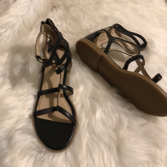 hush puppies black sandals